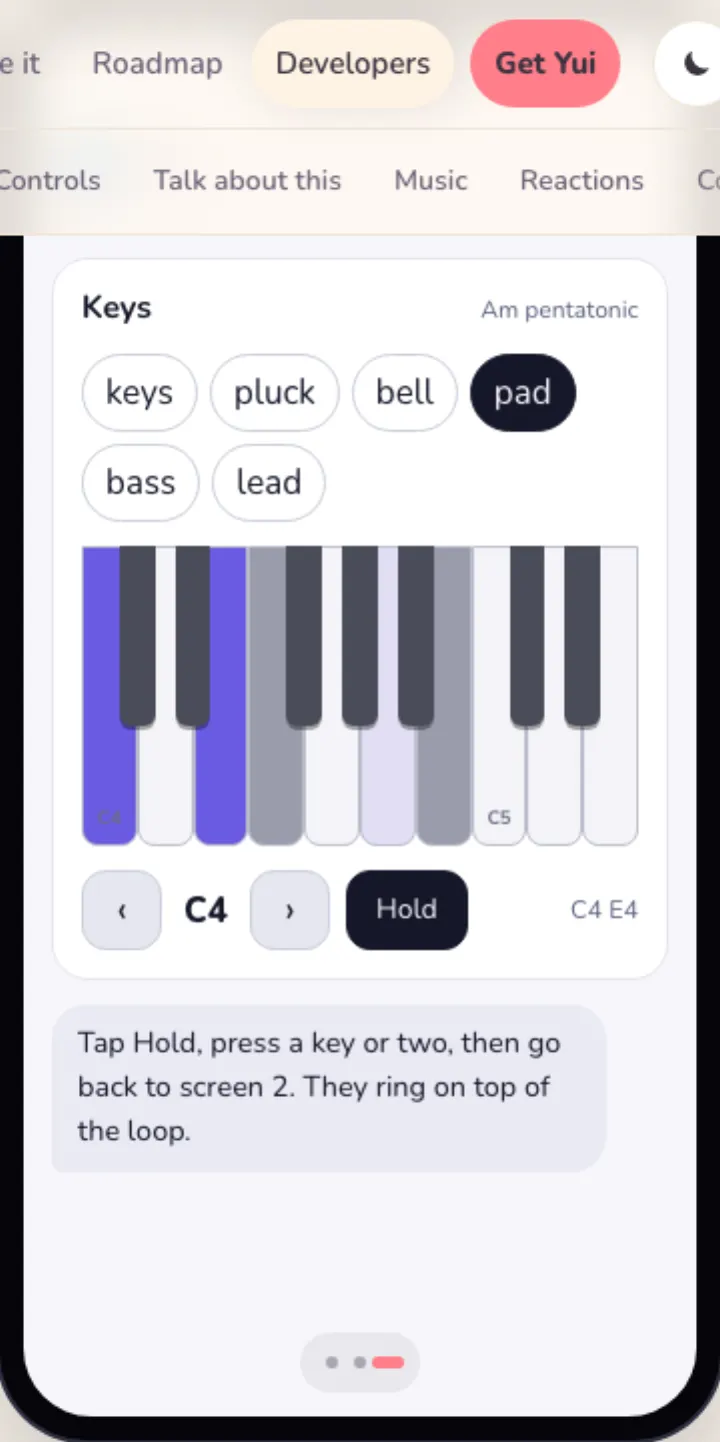 Keys on screen 3 with two keys held and the Hold button lit, while the loop keeps playing on screen 2.