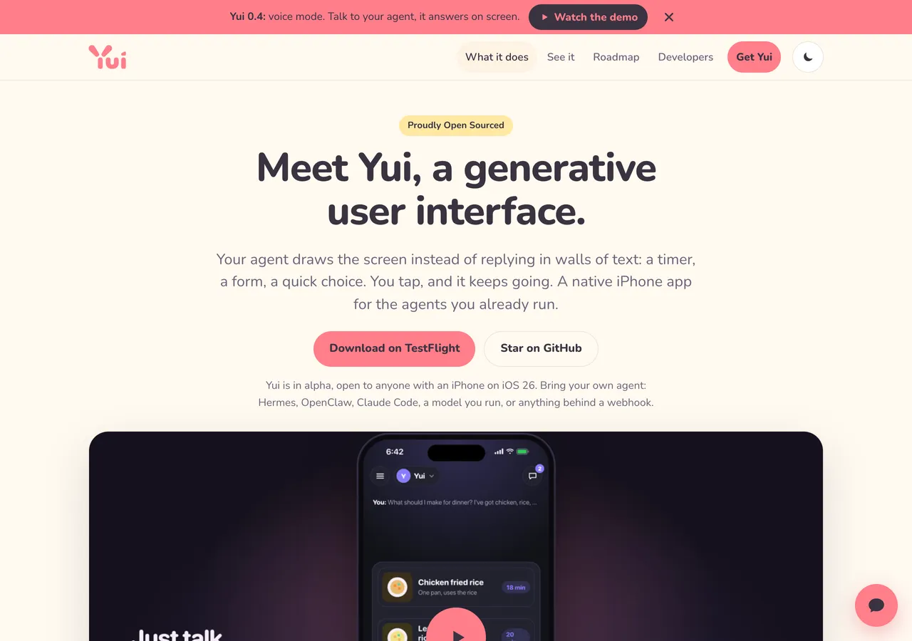 yuigui.com home page in light mode with the chat bubble closed